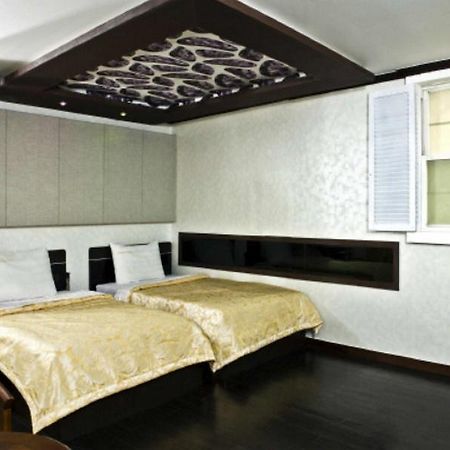Diamond Hotel Suwon Esterno foto