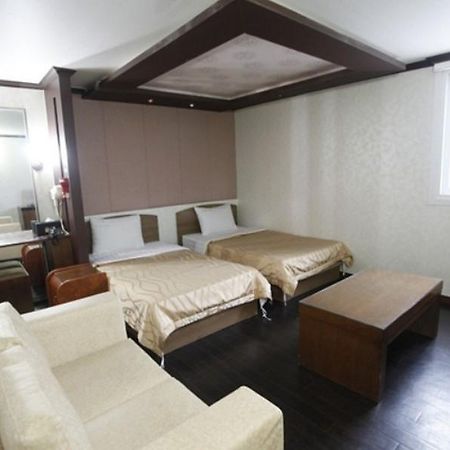 Diamond Hotel Suwon Esterno foto